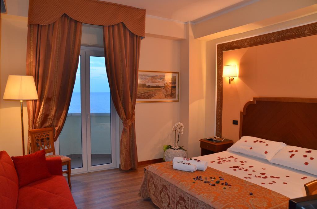 Grand Hotel Montesilvano Marina Eksteriør bilde